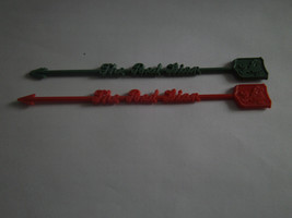 The Red Lion 2 Swizzle Sticks Drink Stirrers Red &amp; Green Restaurant? Hotel?  - £7.90 GBP