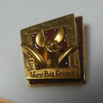 Disney Winnie the Pooh-Piglet Gold-tone/Enamel Photo Frame Brooch Very B... - $22.28