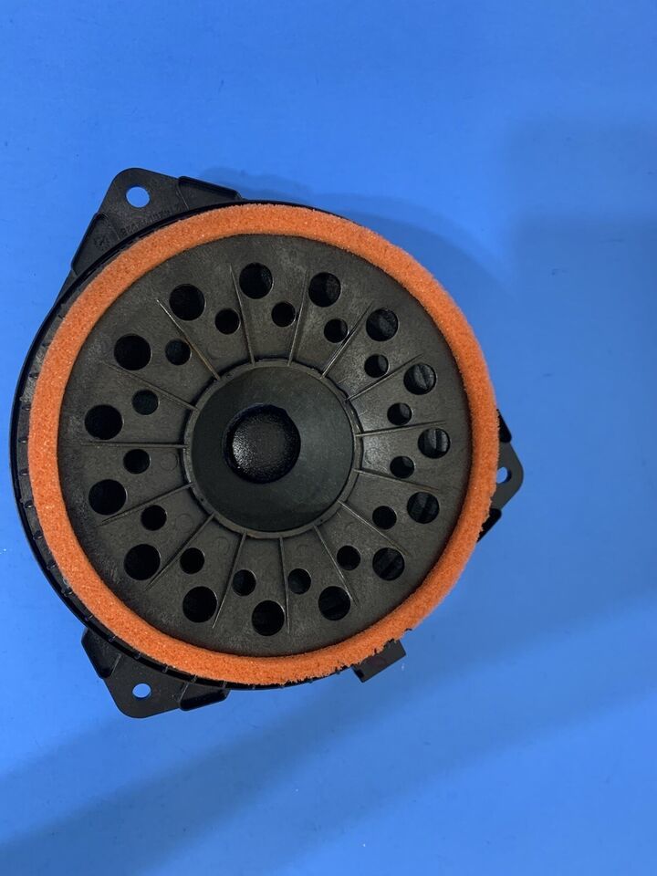 2014 15 16 17 18 2019 TOYOTA HIGHLANDER RAV 4 REAR RIGHT PASSENGER JBL S... - $89.09