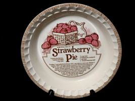 Vintage COUNTRY HARVEST Strawberry Pie Plate + Recipe - Farmhouse Kitche... - $26.81 CAD