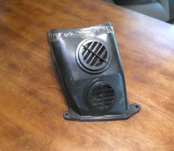 69 Camaro 69-79 Nova Lower Center Dash A/C Vent Duct 3917320 - $921.63 MXN