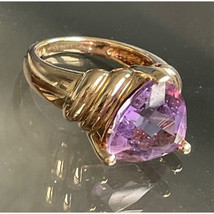 Meda Yellow Gold And Trillion Cut Amethyst Ring Size 5 Sky - $344.52