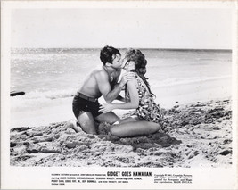 Gidget Goes Hawaiian original 1961 8x10 photo Deborah Walley James Darren kiss - £19.65 GBP