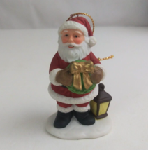 Vintage 1980s Homco Santa Claus Holding Wreath Christmas Ornament #8742 - $4.80