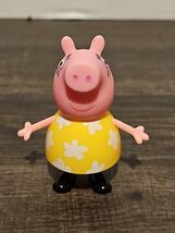 PEPPA PIG Mrs MUMMY PIG MOM figure YELLOW FLOWERED Dress Mother  - $366.27 MXN