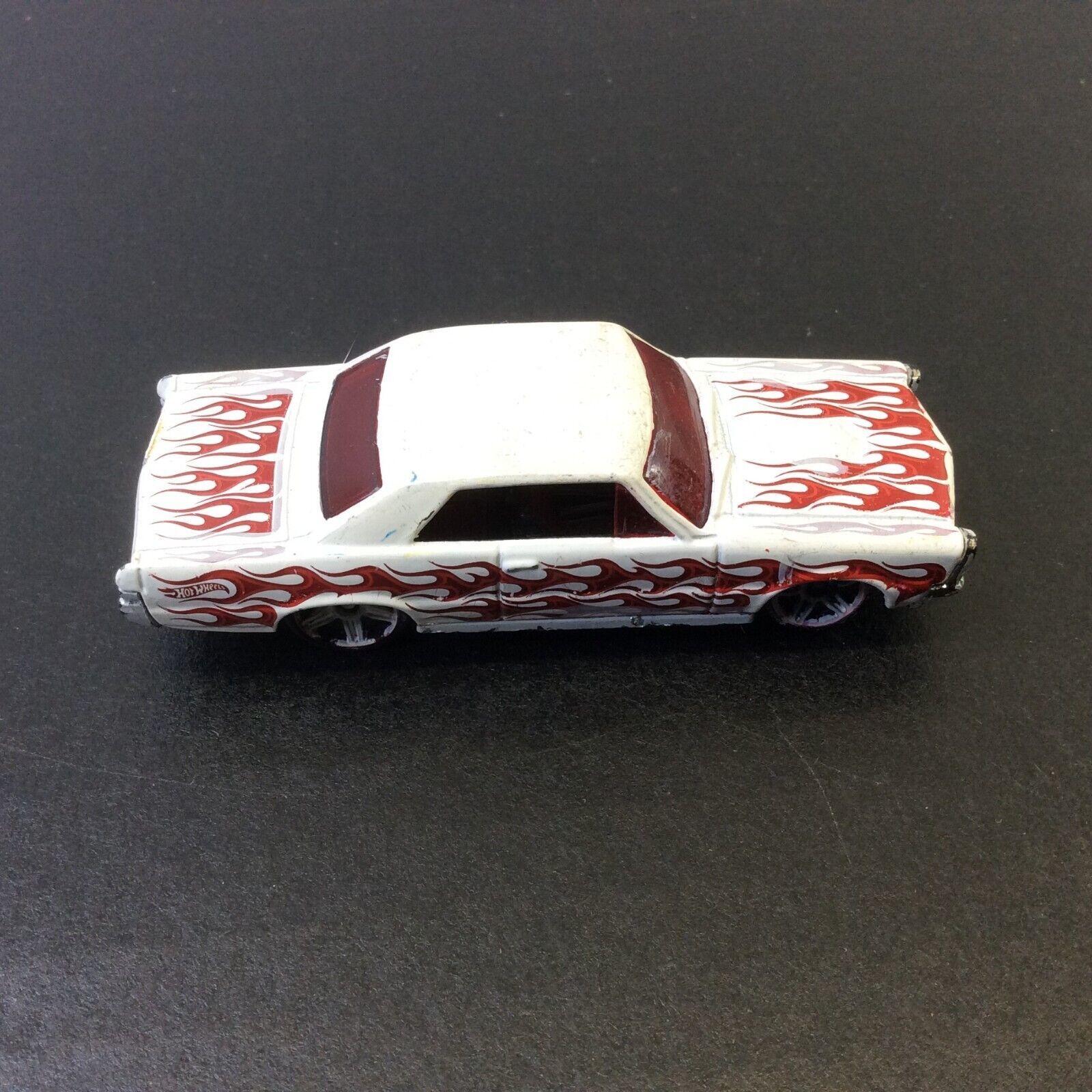 Mattel 1186 mj 1 nl Car Flames Red Line Rims Malaysia Red Tinted Windows