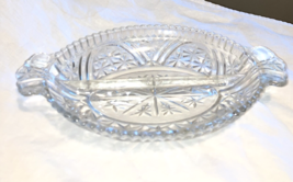 Dish - 2 Section  Relish Nuts  Candy Vintage Clear Glass Oval Divided ci... - $310.27 MXN