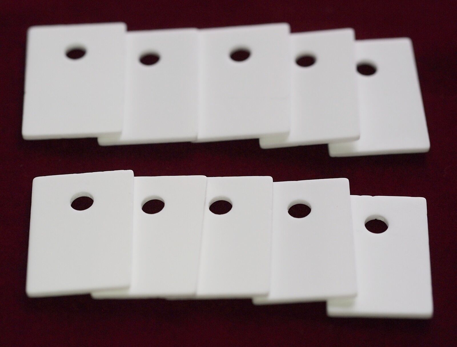 Ceramic insulator plates 10 pieces for TO-220 good heat conductiviy !  - $4.99
