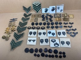 Huge Lot of - Vintage USMC - ARMY - Insignia, Clasps, Pins, Tie Clip - £117.67 GBP