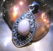 HAUNTED NECKLACE AGELESS BEAUTY AND WEALTH HIGHEST LIGHT COLLECTION MAGICK  image 2