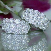 3.00Ct Redondo Corte Diamante Imitación Huggie Aro Pendientes En 14K Blanco Oro - £175.64 GBP