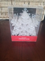 Macy&#39;s Holiday Lane 12 Plastic Snowflakes-Brand New-SHIPS N 24 HOURS - £36.23 GBP