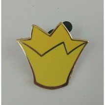 2012 Disney Queen &amp; King of Hearts Crown Character Hats Trading Pin - $4.37