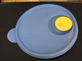 Tupperware Crystal Wave Blue Microwave Vented Replacement Lid #2648A-3 - £7.76 GBP
