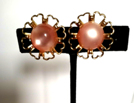 Vintage Gold Color, Salmon Pink Screw on Earrings - £12.04 GBP