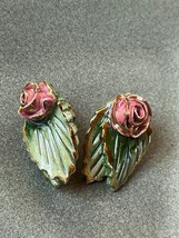 Vintage Ceramic Dusty Rose Pink Flowers w Two Green Leaves &amp; Gilt Edge Post Earr - £8.92 GBP