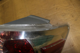 2004-2007 TOYOTA MATRIX PASSENGER SIDE RIGHT TAIL LIGHT  R1059 image 10