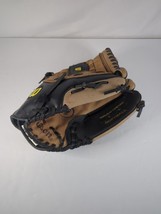 Wilson A2581 Genuine Leather Softball Glove 13&quot; Mitt Oversized Pocket RHT - £13.46 GBP