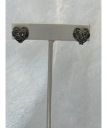 925 Marcasite Heart Earrings - $468.48 MXN