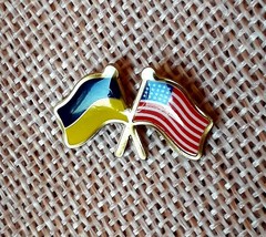 Ukrainian &amp; USA flag Ukrainian Lapel Pin Metal Ukrainian American badge Gold 1&quot; - £9.15 GBP