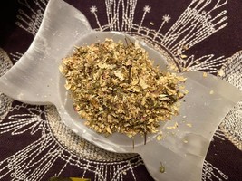 .5 oz Meadowsweet Flowers, Love, Attraction, Release Tension, Calming - £2.07 GBP