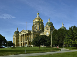Iowa State Capitol building in Des Moines Iowa Photo Print - £6.93 GBP+