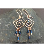 Handmade copper earrings: square spiral wire wrapped dark blue crystal d... - €24,20 EUR