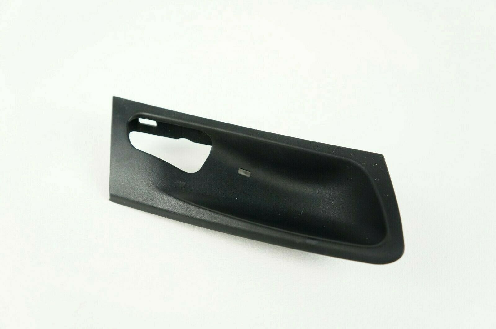 07-2013 bmw x5 e70 front right passenger door panel handle trim cover pl... - $19.87