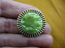 (z16-11) iridescent yellow green textured Czech glass button circle brooch pin - £14.03 GBP