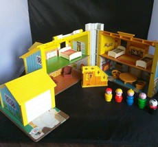 1969 FISHER PRICE Little People House Play Family Yellow  #952 people furniture - £73.99 GBP