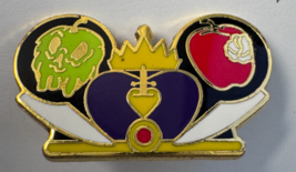 Disney Evil Queen Snow White Ear Mystery Pin 2012 - $16.25 CAD