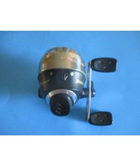 Shakespeare  Synergy Fishing Reel Works USC10, 3.8:1 75 yds/10lb. EUC - $14.80