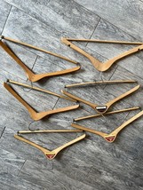 Lot Of 6 Wooden Suit Hangers Coat &amp; Pants Vintage Mixed Wood Metal Trouser - €28,90 EUR