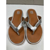 FITFLOP Silver Thong Gracie Womens Sandal Flats Flip Flop E08-011 / Size 6 - $34.95
