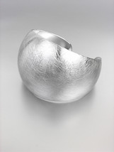 UNIQUE Brushed Silver Metal Organic Rounded PLUS SIZE Cuff Bracelet 5342 - £15.17 GBP