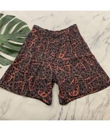 AKF Womens Vintage High Rise Shorts Size M Pink Purple Leaf Print Pleate... - $16.82