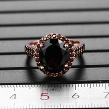 Anello di fidanzamento con alone rosso granato e diamanti neri con taglio... - £89.41 GBP
