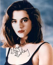 Elizabeth Hurley Signed Autographed Glossy 8x10 Photo - $39.99