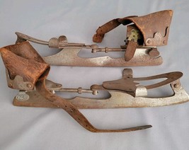Vintage Ice Skates B&amp;B Barney &amp; Berry Metal Leather Straps Clamp On - $28.01