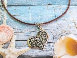 heart necklace silver necklace Victorian filigree Heart pendant necklace... - $47.88 CAD