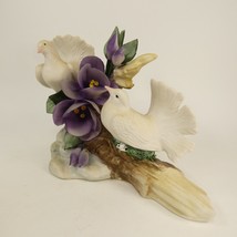 Capodimonte Figurine, White Love Birds Doves with Purple Flowers, Italy  SGJHN - £56.63 GBP