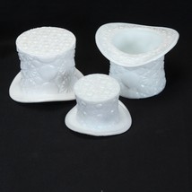 Fenton White Milk Glass Top Hat Vase Daisy &amp; Button Set Of 2 Large 3&quot; Small 2&quot; - $21.55