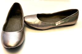 BC  Womens Ballet Flats Shoes Champagne Metallic size 7.5 US - £11.98 GBP