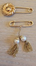 Vintage Gold Tone Safety Pin Brooch Pins Faux Pearls Tassel Lot Of 2  - £15.27 GBP