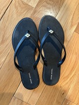 Henri Bendel Flip Flop  Black West 57th Thong Sandals Shoes sz. 7 MSRP $110 - €21,49 EUR