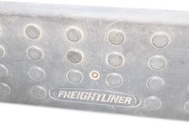 2013 FREIGHTLINER CASCADIA 125 DOOR SILL COVER TRIM Q8337 image 4