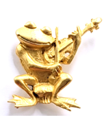 JJ Musical Frog Playing Violin Gold Tone Music Theme Pin Animal Jonette ... - $18.24 CAD
