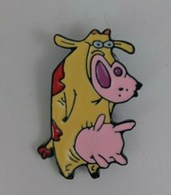 Cow &amp; Chicken Cartoon Cow Character Enamel Hat Label Pin - £5.34 GBP