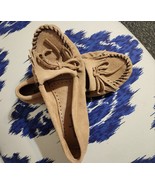 Minnetonka Kilty Suede Moccasin Taupe - $62.15 CAD