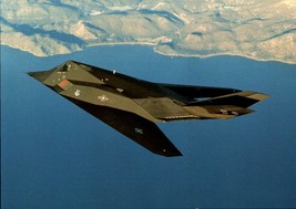 Lockheed F-117A Stealth Fighter 1989 -1990 Postcard- BK36 - £3.16 GBP